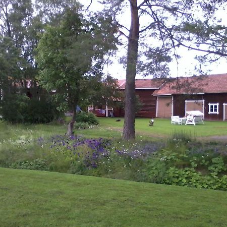 Draenggardens Stuga Pa Genuin Raettviksgard Boda  Kültér fotó